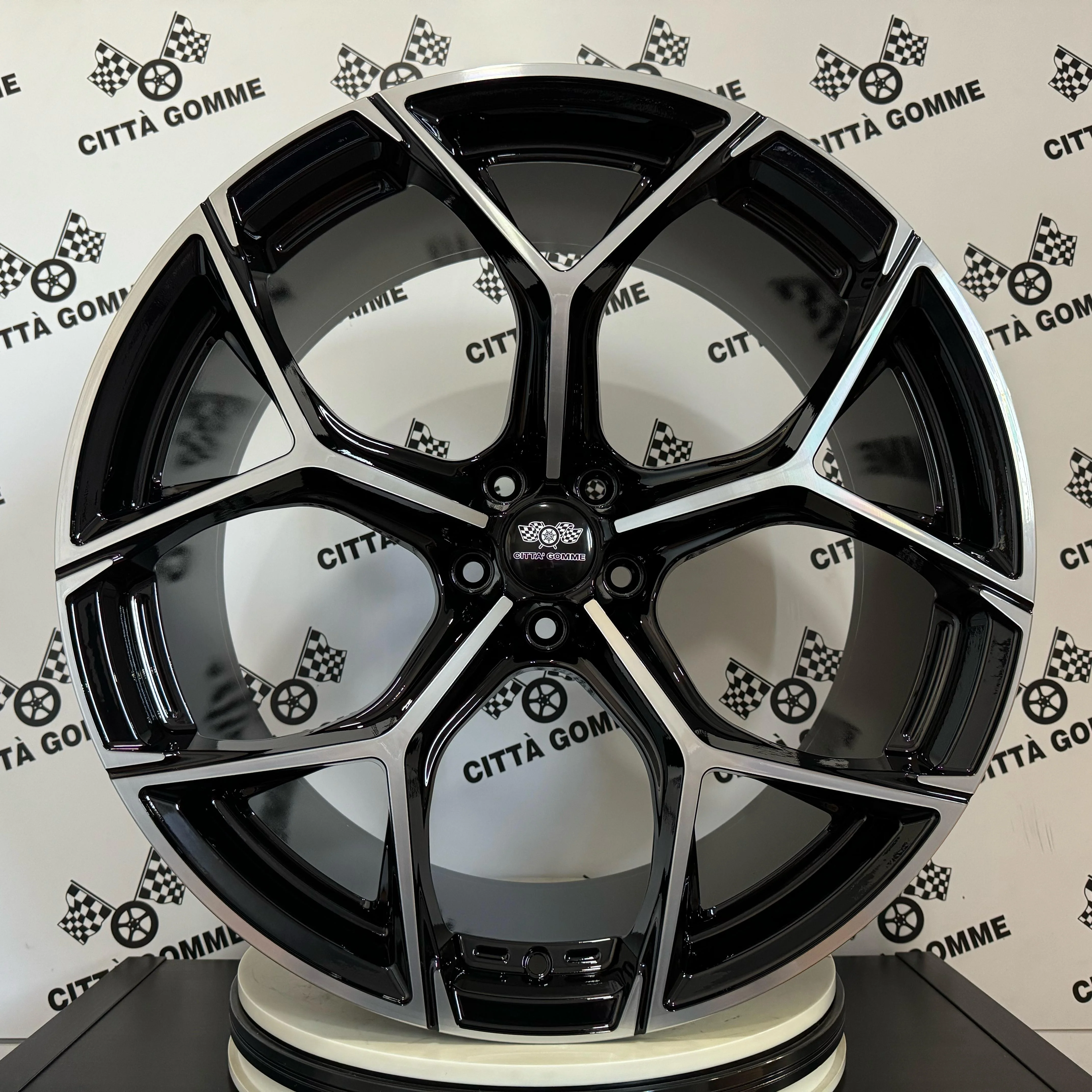 4 Cerchi in lega FANCY per RANGE ROVER DISCOVERY SPORT FREELANDER VELAR